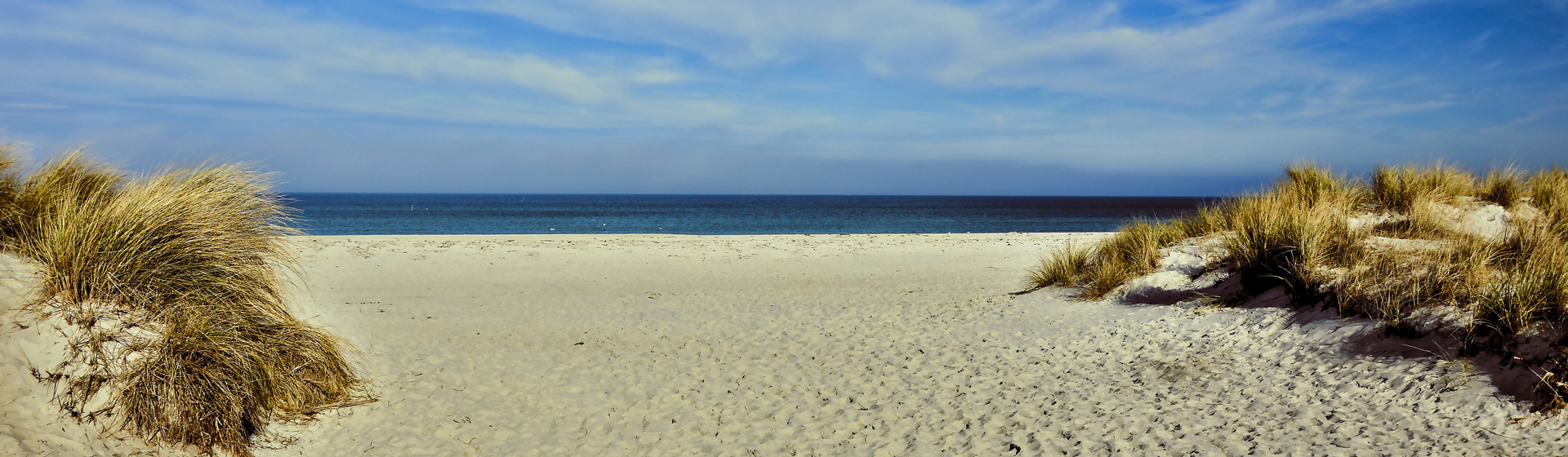 Białogóra - przepiękne szerokie i piaszczyste plaże